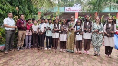 Photo of “એક પેડ માં કે નામ” અભિયાન અંતર્ગત પી.એમ. શ્રી થવા બ્રાન્ચ પ્રાથમિક શાળામાં વૃક્ષારોપણ કાર્યક્રમ યોજાયો