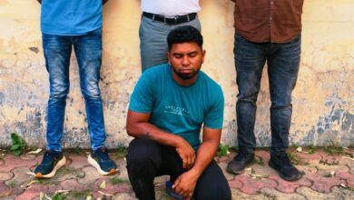 Photo of તાપી એસ.ઓ.જી. દ્વારા ઉચ્છલ પોલીસ સ્ટેશનના EXPLOSIVE ગુનાના વોન્ટેડ આરોપીને ઝડપી પાડવામાં આવ્યો